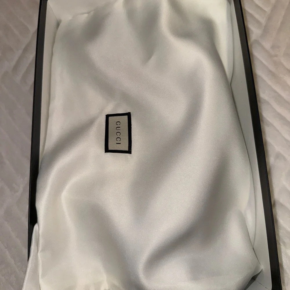 Gucci Embossed Black Crossbody Bag - Picture 7 of 8